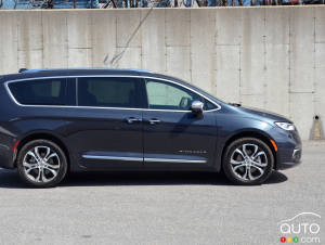 2021 Chrysler Pacifica Pinnacle Review: Luxury, American-Style